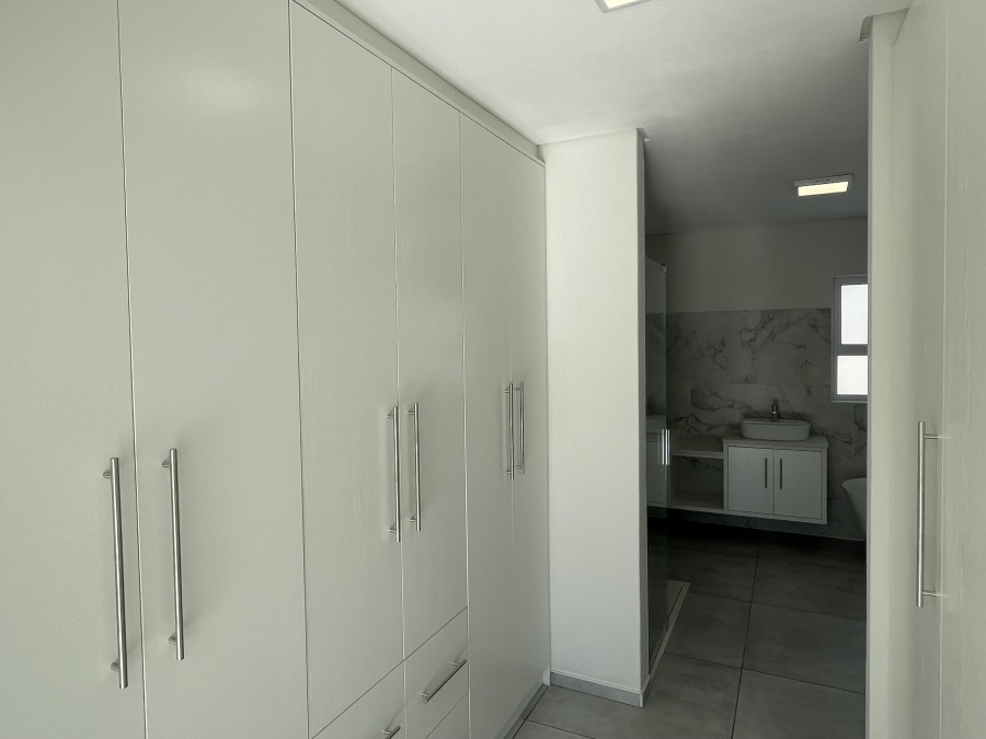 4 Bedroom Property for Sale in Myburgh Park Western Cape